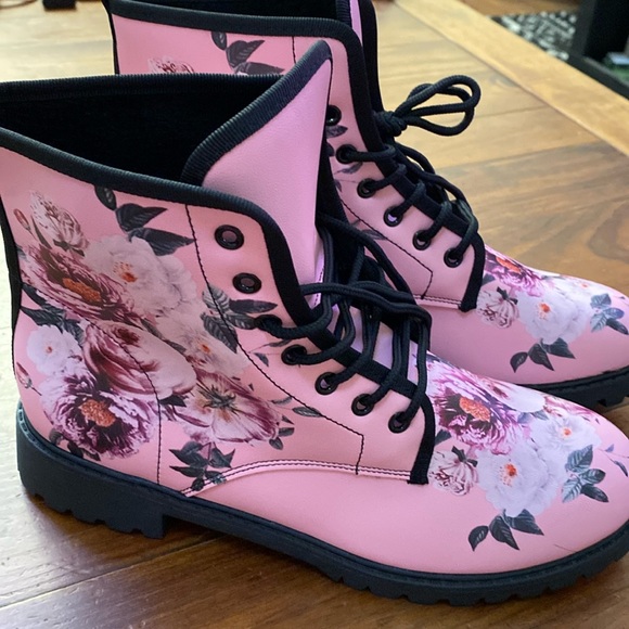 Floral Combat Boots-NEW - Picture 1 of 3